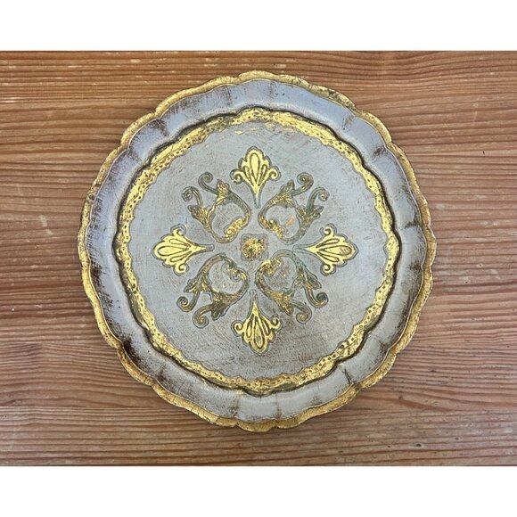 SOLD Vintage Italian Florentine Round Decorative Tray Gold White - Picture 1 of 4